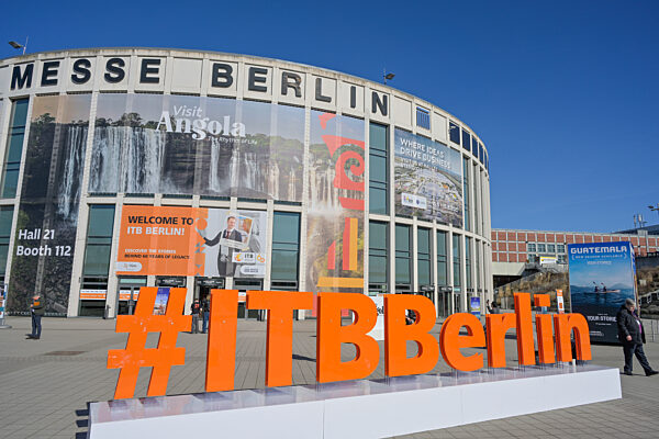 Messe Berlin, Eingang Süd, ITB 2026. Internationale-Tourismus-Börse, Messegelände, Charlottenburg, Berlin, Deutschland
