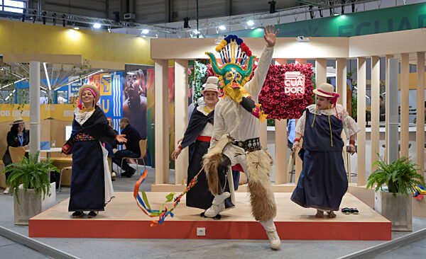 Ecuador, Volkstanzgruppe, Folklore, ITB 2026. Internationale-Tourismus-Börse, Messegelände, Charlottenburg, Berlin, Deutschland