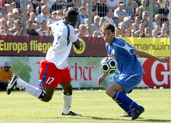 Fußball, DFB-Pokal, 1. Hauptrunde, Stuttgarter Kickers - Hamburger SV am...