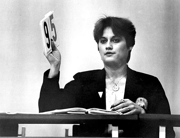 Turnen - Nadia Comaneci als Kampfrichterin