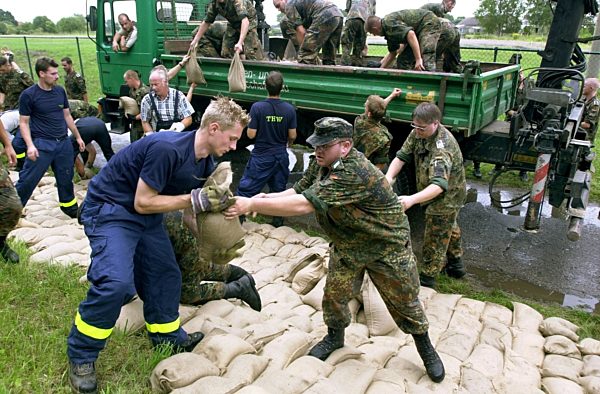 Kampf gegen Hochwasser in Sachsen-Anhalt