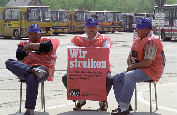 Streik Busfahrer (Archivfoto und Text 1995)