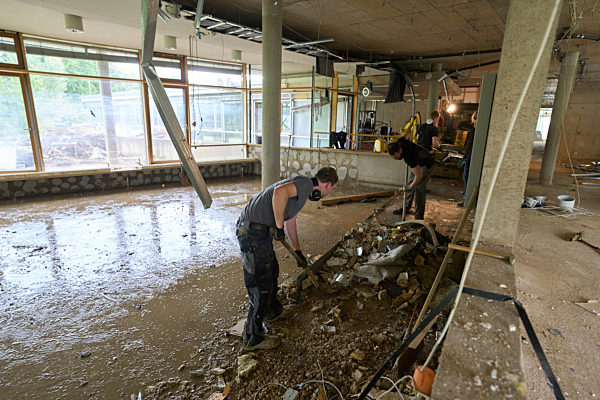 Schulstart im Katastrophengebiet Ahrtal