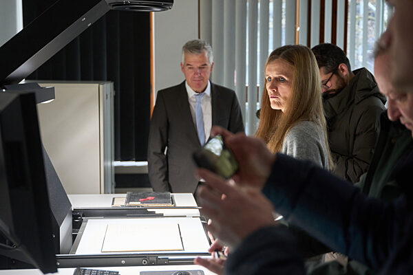 Gefälschte Hitler-Tagebücher an Bundesarchiv übergeben