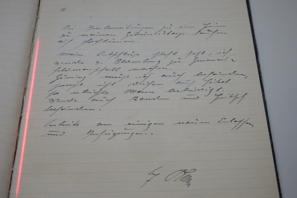 Gefälschte Hitler-Tagebücher an Bundesarchiv übergeben