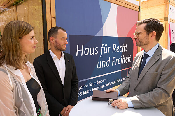 75 Jahre Grundgesetz - “dna of democray“