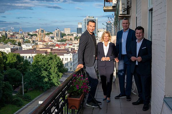 Faeser und Heil besuchen Ukraine