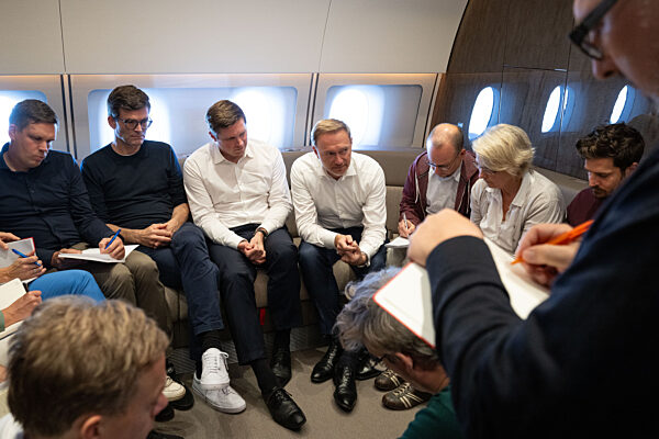 Finanzminister reist zum IWF-Gipfel