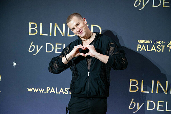 Premiere "Blinded by delight" im Friedrichstadt-Palast