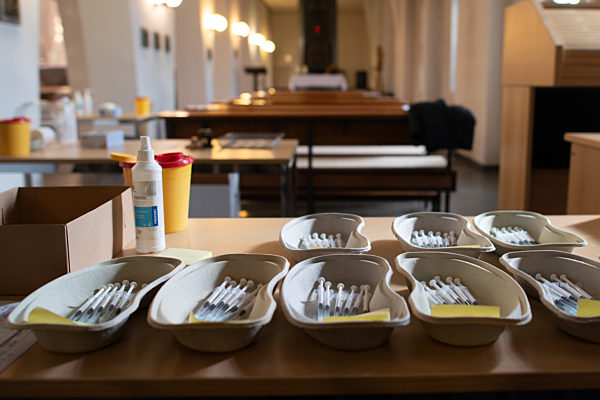 Coronavirus - Impfung in der Kirche