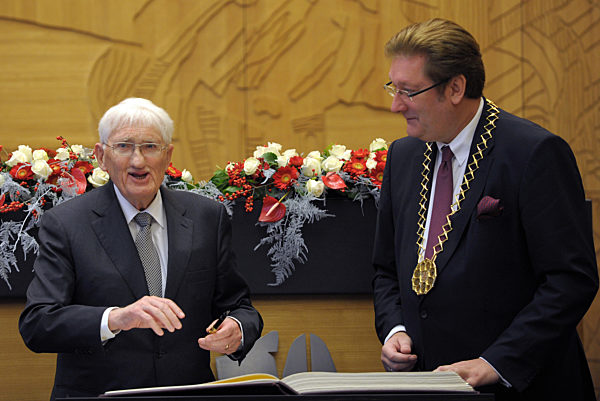 Habermas erhält Heine-Preis 2012
