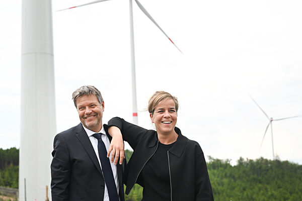 Wald-Windpark in Bad Berleburg eingeweiht