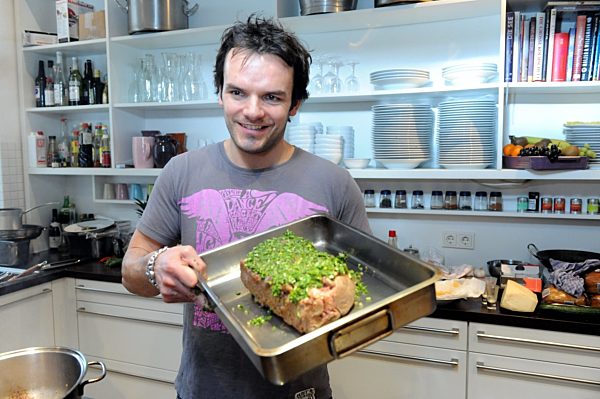 TV-Koch Steffen Henssler stellt Buch vor