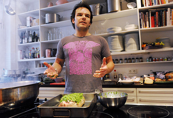 TV-Koch Steffen Henssler stellt Buch vor