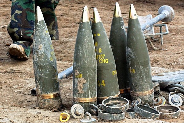 Irakkrieg: 155mm Geschützmunition der US-Marines