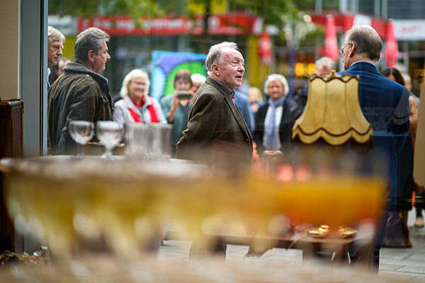 Eröffnung «Bücherkiste Peter Sodann» in Magdeburg
