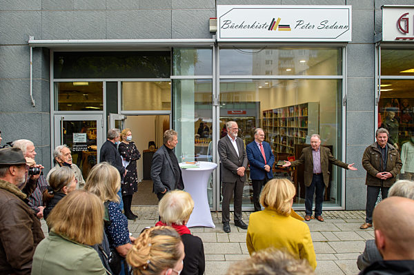 Eröffnung «Bücherkiste Peter Sodann» in Magdeburg