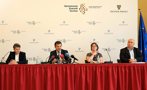 CDU, SPD und FDP in Sachsen-Anhalt einigen sich auf Koalition