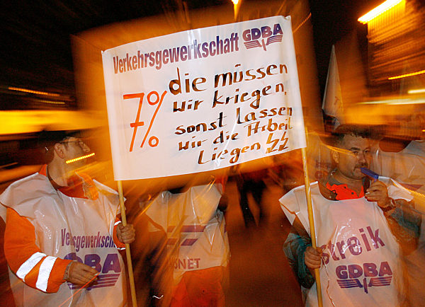 Rund 50 Mitarbeiter der Zugbereitstellung treten am Montag (02.07...