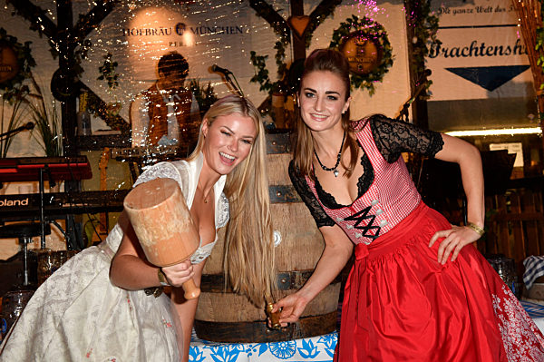 Bergfest der 9. Hofbräu Berlin Wiesn in Berlin