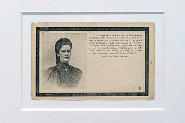 Ausstellung 'Sisi privat. Die Fotoalben der Kaiserin' in Köln