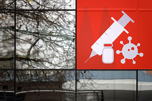 Eröffnung des Impfzentrums in der Koelnmesse in Köln