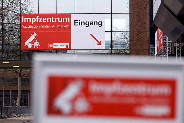 Eröffnung des Impfzentrums in der Koelnmesse in Köln