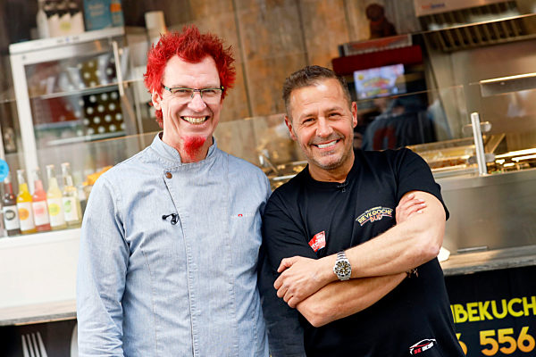 Eröffnung von 'Willi Herrens Rievkooche Bud' in Köln