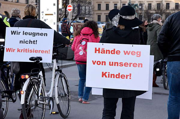 Demonstration gegen die bundesweite Verschärfung des Infektionsschutzgesetzes in München