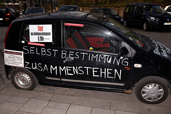 Demonstration gegen die bundesweite Verschärfung des Infektionsschutzgesetzes in München