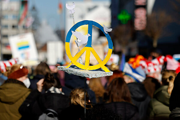 Friedensdemo an Rosenmontag in Köln