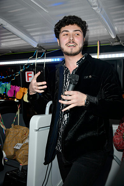 Pre-Party Bustour vor dem Geburtstag von Julian F.M. Stoeckel in Berlin