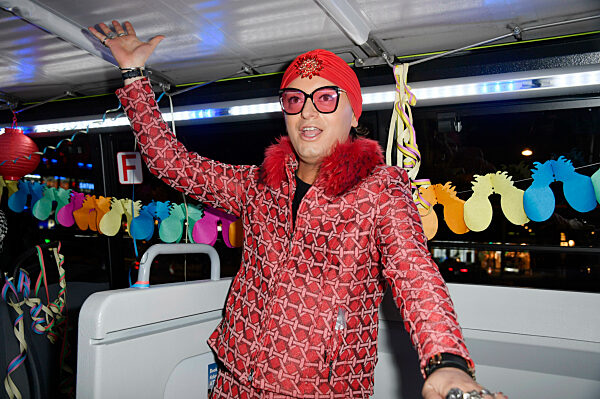 Pre-Party Bustour vor dem Geburtstag von Julian F.M. Stoeckel in Berlin