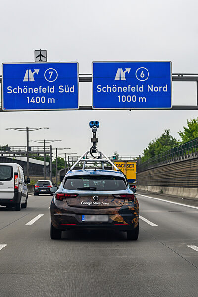 Google Street View-Fahrzeug in Berlin