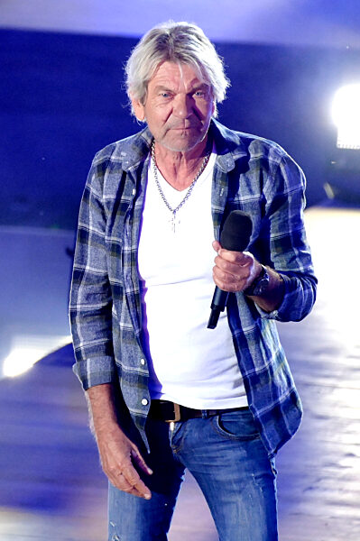 TV-Show 'Die große Schlagerstrandparty 2022 - Es geht wieder los!' in Gelsenkirchen