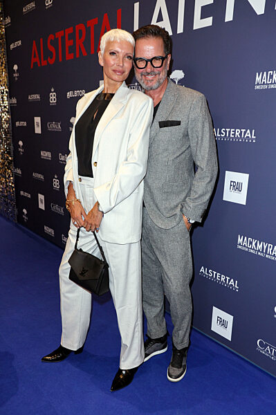 Late Night Shopping Party in Hamburg