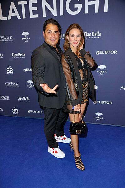 Late Night Shopping Party in Hamburg