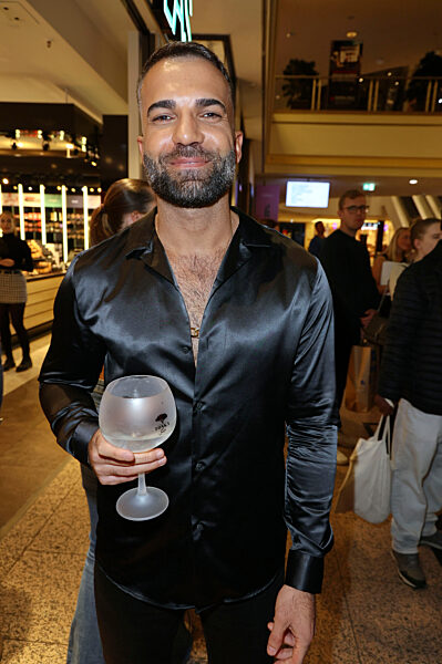 Late Night Shopping Party in Hamburg