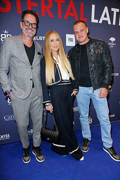 Late Night Shopping Party in Hamburg