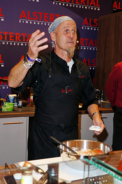 Late Night Shopping Party in Hamburg