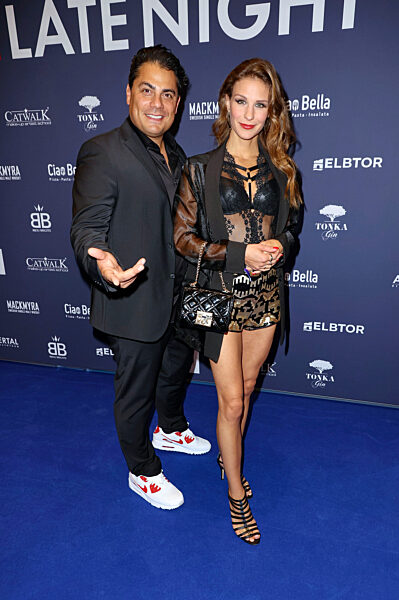 Late Night Shopping Party in Hamburg