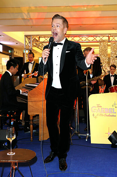 Late Night Shopping Party in Hamburg