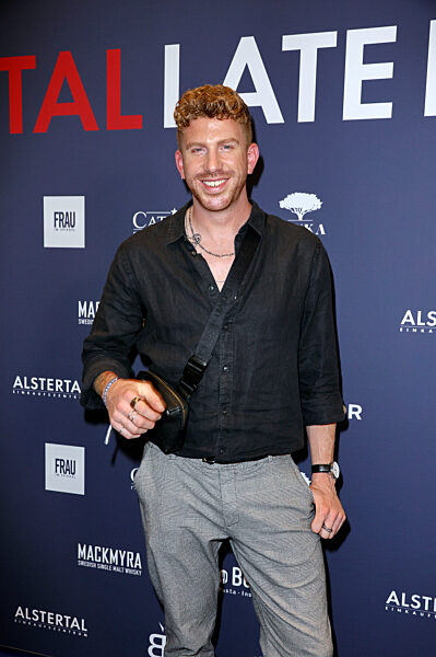 Late Night Shopping Party in Hamburg