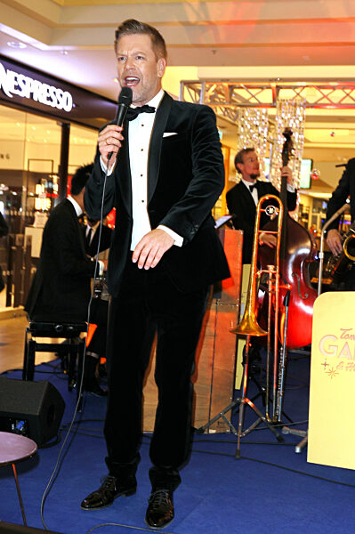 Late Night Shopping Party in Hamburg