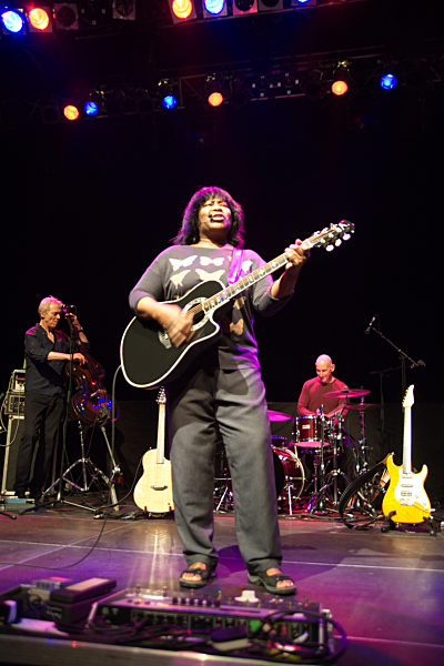 Joan Armatrading im Konzert im Kesselhaus in der Kulturbrauerei in Berlin.