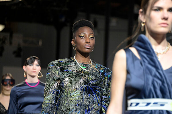 Rebekka Ruetz Fashion Show auf der Berlin Fashion Week A/W 2023