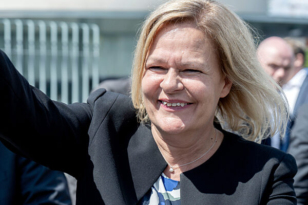 Pressestatements nach der 69. Sitzung des Bundeskabinetts in Berlin