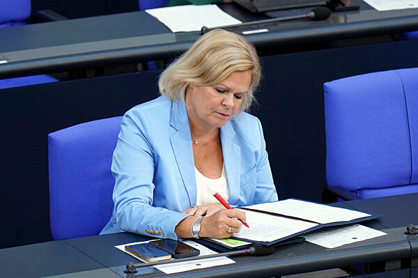 119. Sitzung des Deutschen Bundestages in Berlin