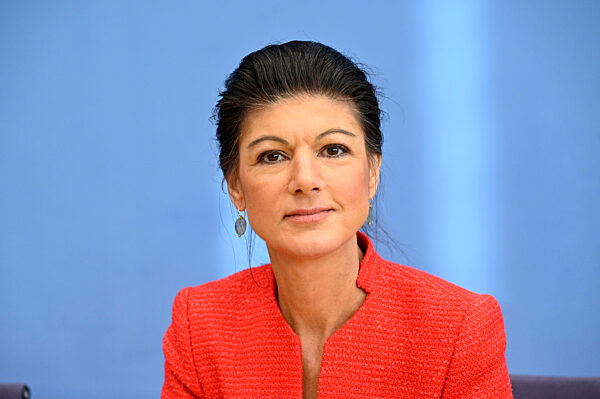 Bundespressekonferenz zur Gründung der Partei Bündnis Sahra Wagenknecht in Berlin