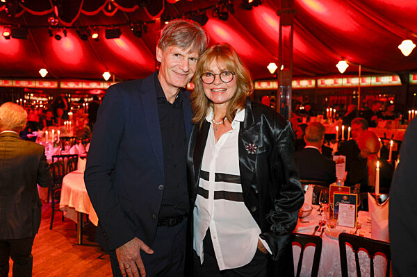 Gala-Premiere der Palazzo Dinner Show in Berlin